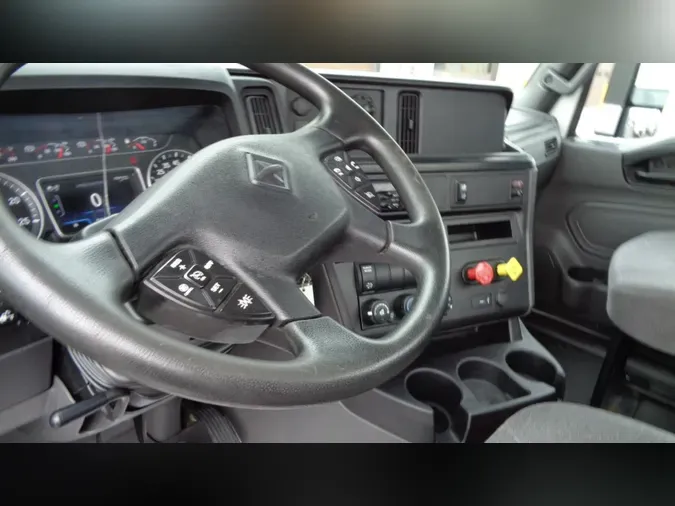 2020 International LT625fe18129971dd107f159247f9b9f6a483