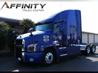 2019 MACK AN64T SLEEPER