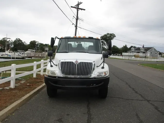 2011 INTERNATIONAL 4300