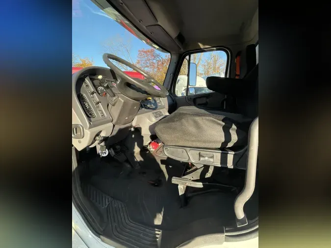 2018 FREIGHTLINER/MERCEDES M2 106fe1b26b04752bd4009ad4df1c211e760