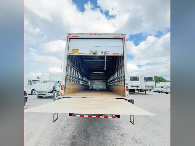 2019 FREIGHTLINER/MERCEDES M2 106