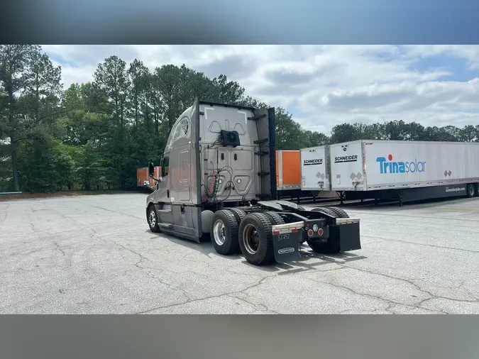 2021 Freightliner Cascadia