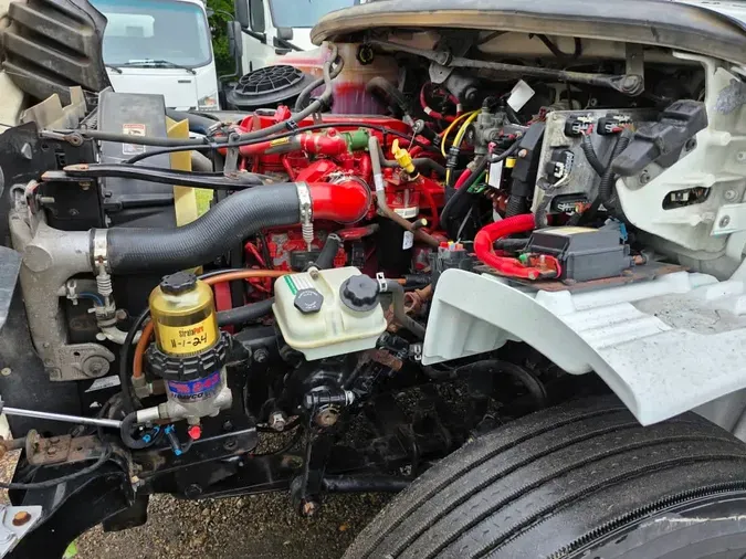 2017 FREIGHTLINER M2 106