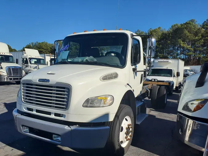 2017 FREIGHTLINER/MERCEDES M2 106