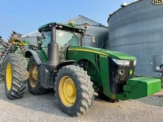2016 John Deere 8320R
