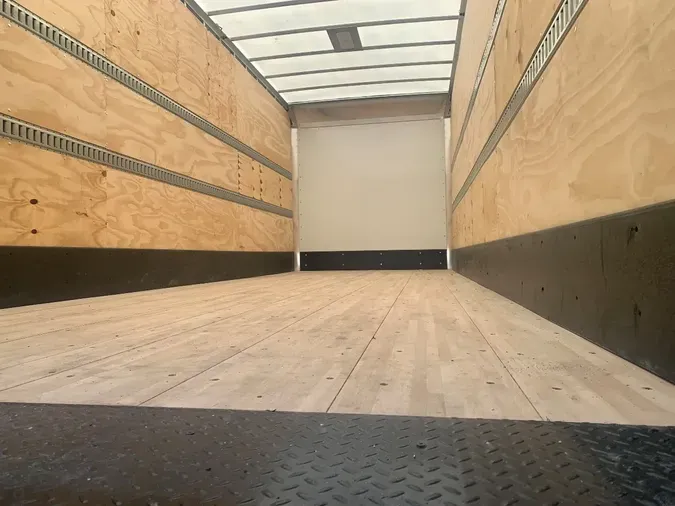 2026 MACK MD MD6 Util 26X102X102 NG