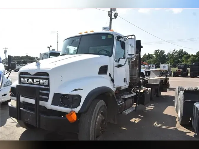 2003 MACK GRANITE CV713fe2f1c3763c1f0d8b6ae1124aa7042f8