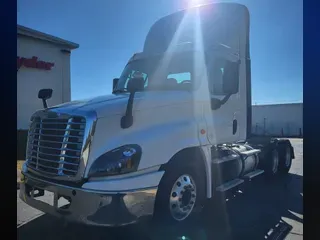 2019 FREIGHTLINER/MERCEDES CASCADIA 125