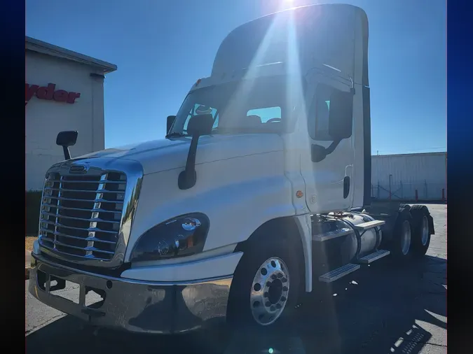 2019 FREIGHTLINER/MERCEDES CASCADIA 125fe2f5fa76213e93025edb604df0eff6b