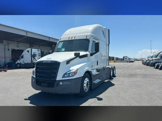 2022 Freightliner Cascadia 126