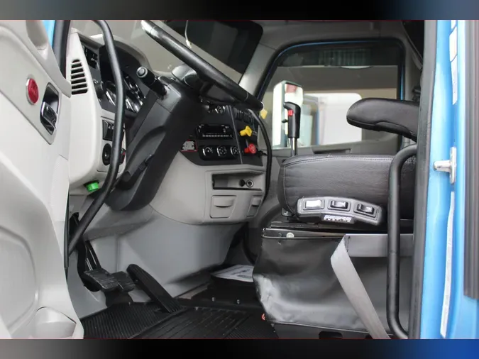 2020 Peterbilt 567