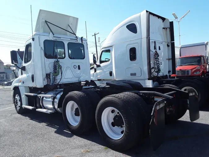 2018 FREIGHTLINER/MERCEDES CASCADIA 125