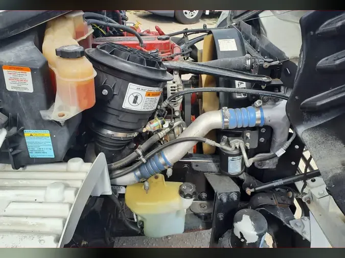 2018 FREIGHTLINER M2 106