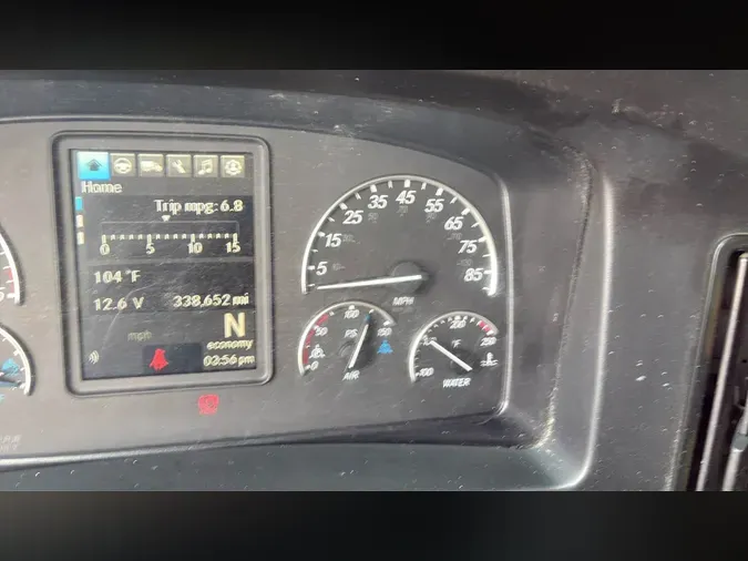 2021 Freightliner Cascadia 126fe3bafeef335dcdd105c10289fac804c