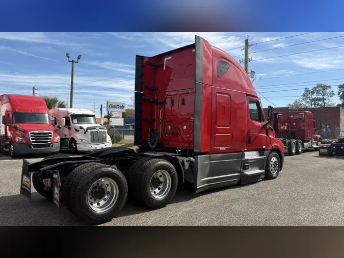 2022 Freightliner Cascadia