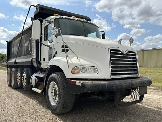 2008 MACK PINNACLE CXU613