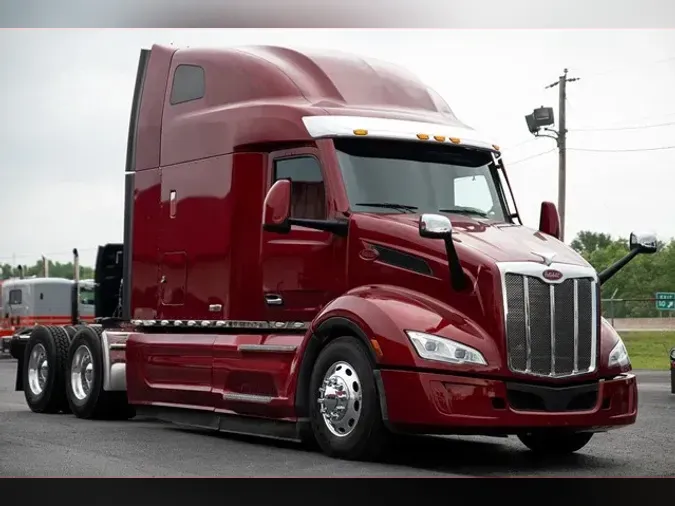 2022 PETERBILT 579