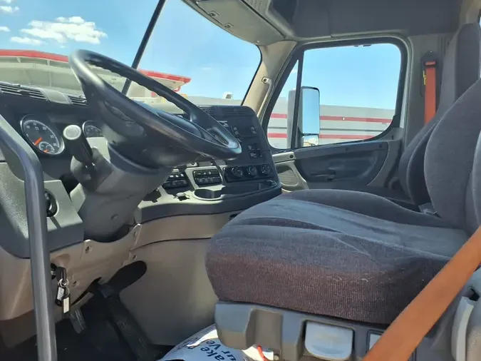 2019 FREIGHTLINER/MERCEDES CASCADIA 125fe4575e85a15e9e7c0299efc547b40a9