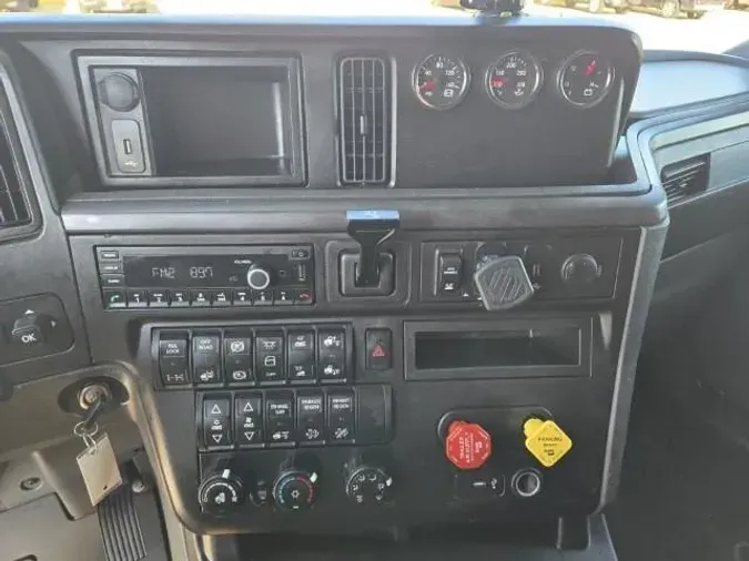 2024 International LT625fe4a2e30f81336532bc9ffb5b38c2452