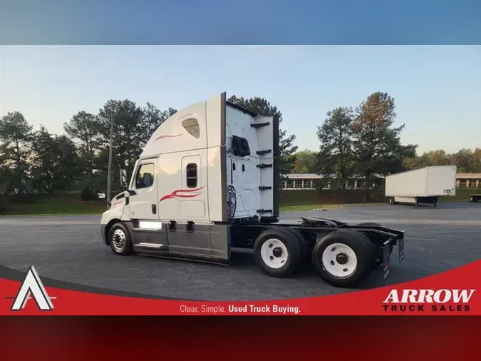 2021 FREIGHTLINER CA126
