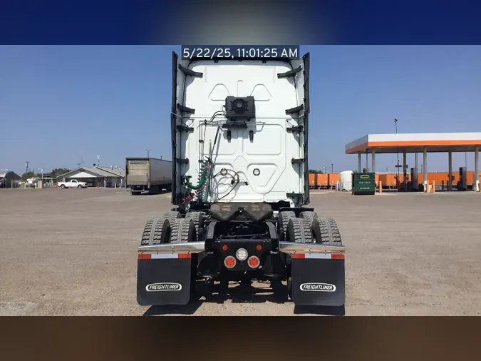 2021 Freightliner Cascadia