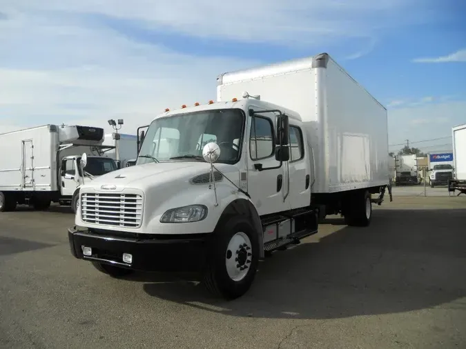 2019 Freightliner Business Class M2 106