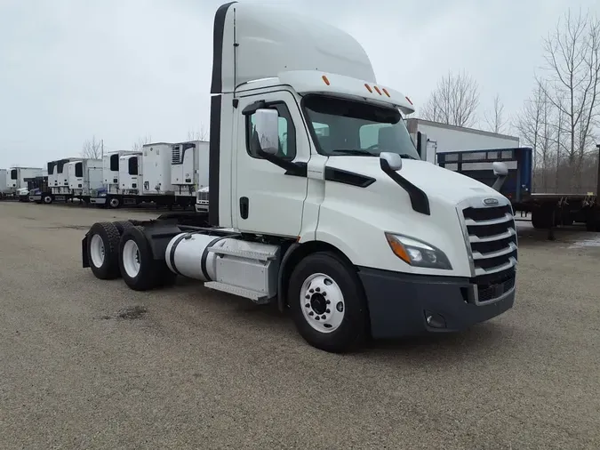 2020 FREIGHTLINER/MERCEDES NEW CASCADIA 116