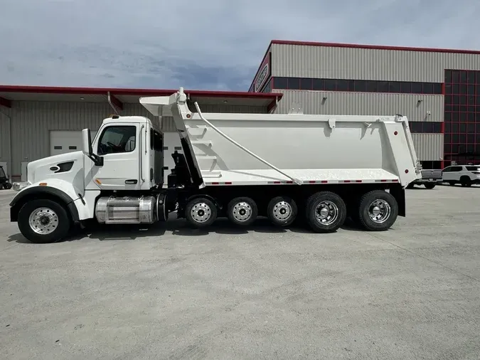 2018 Peterbilt 567