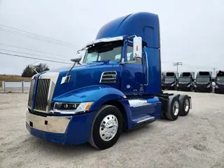2017 WESTERN STAR 5700