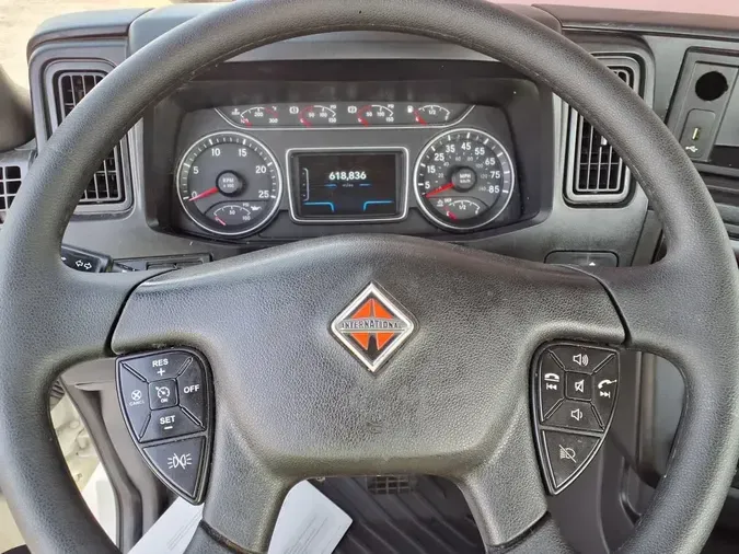 2020 NAVISTAR INTERNATIONAL RH613 DAYCAB S/A
