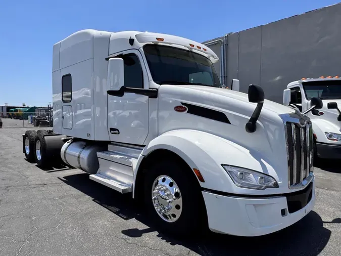 2022 Peterbilt 579fe68060b8dae3b8b6aa620e8ec628469
