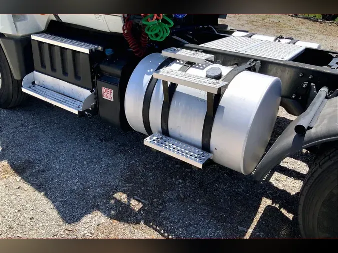2021 INT LT625 6x4
