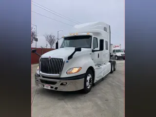 2019 NAVISTAR INTERNATIONAL LT625 SLPR CAB