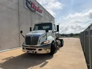2019 NAVISTAR INTERNATIONAL RH613 DAYCAB S/A