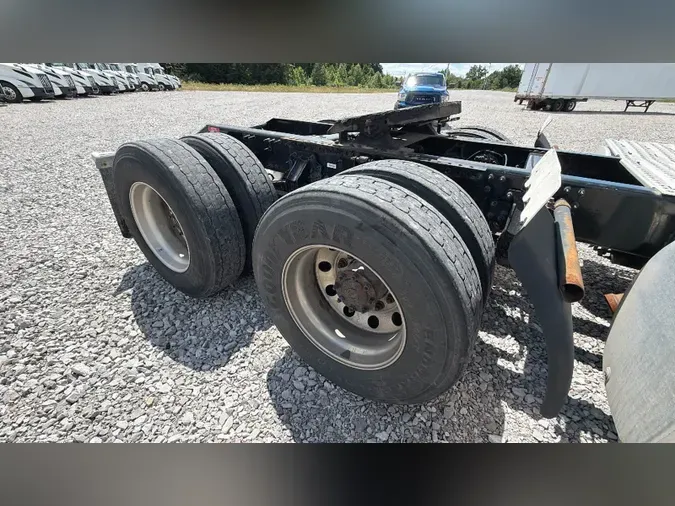 2020 Volvo VNL300