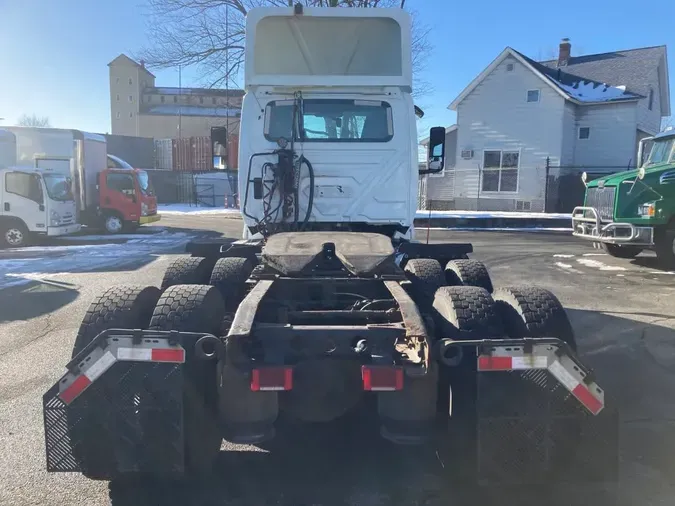 2019 NAVISTAR INTERNATIONAL LT625 DAYCAB T/A