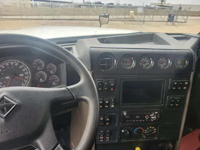 2019 International HX520