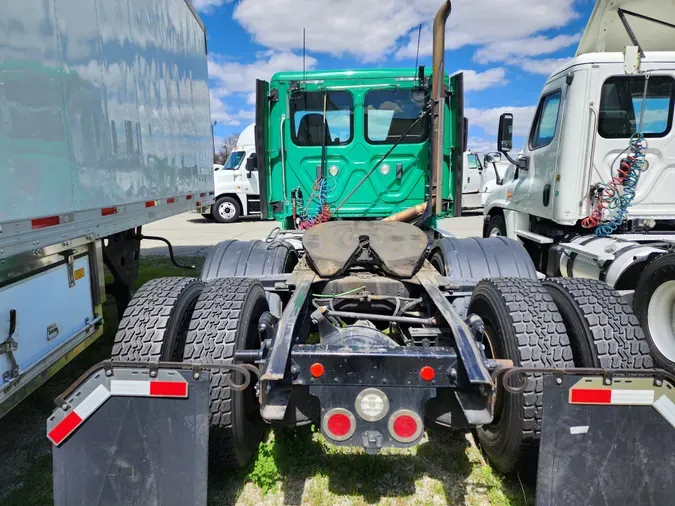 2017 FREIGHTLINER/MERCEDES CASCADIA 113