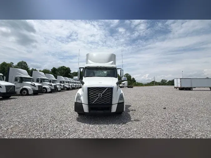 2020 Volvo VNL300
