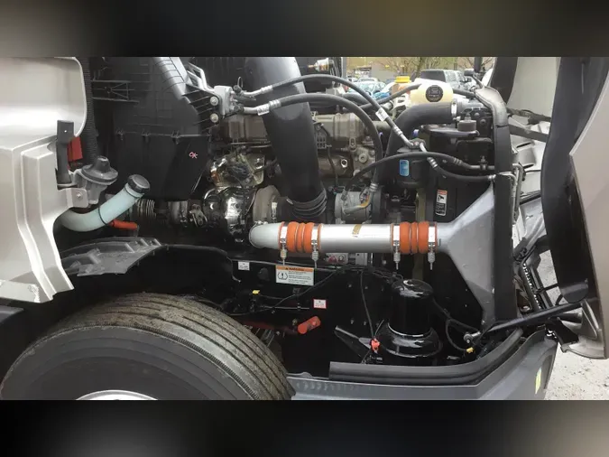 2023 Freightliner Cascadia 126