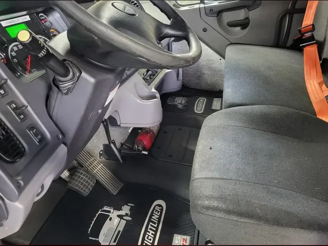2019 FREIGHTLINER/MERCEDES M2 106