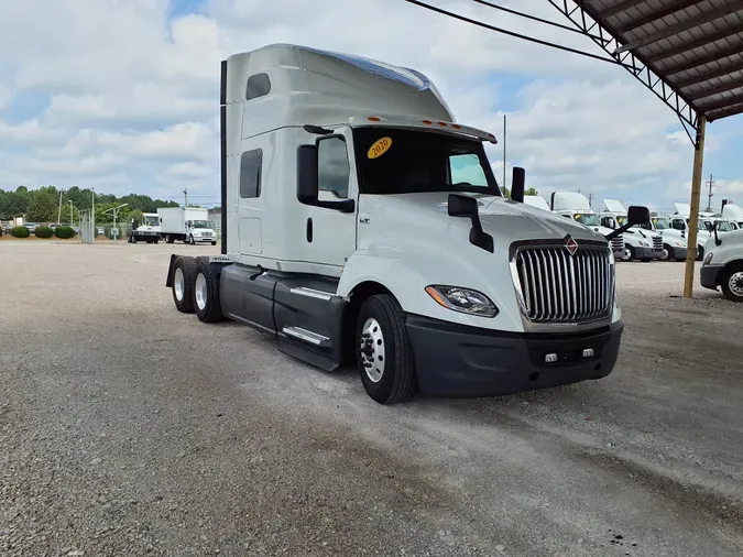 2020 NAVISTAR INTERNATIONAL LT625 SLPR CAB