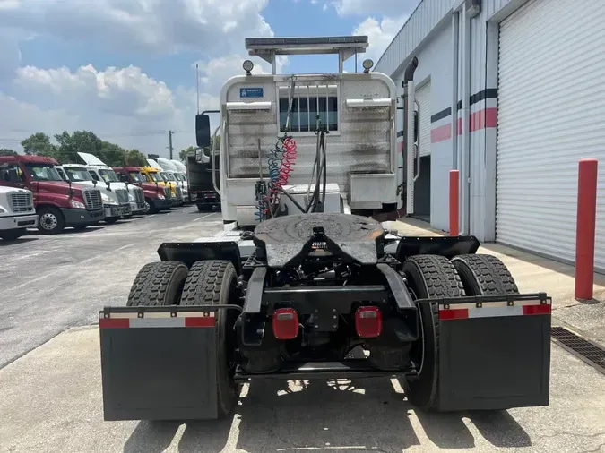 2018 FREIGHTLINER M2 106