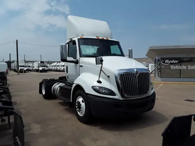 2020 NAVISTAR INTERNATIONAL RH613 DAYCAB S/A