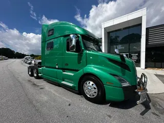 2021 Volvo VNL64T860