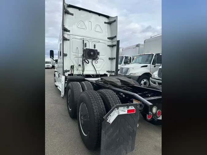 2019 FREIGHTLINER/MERCEDES CASCADIA 125