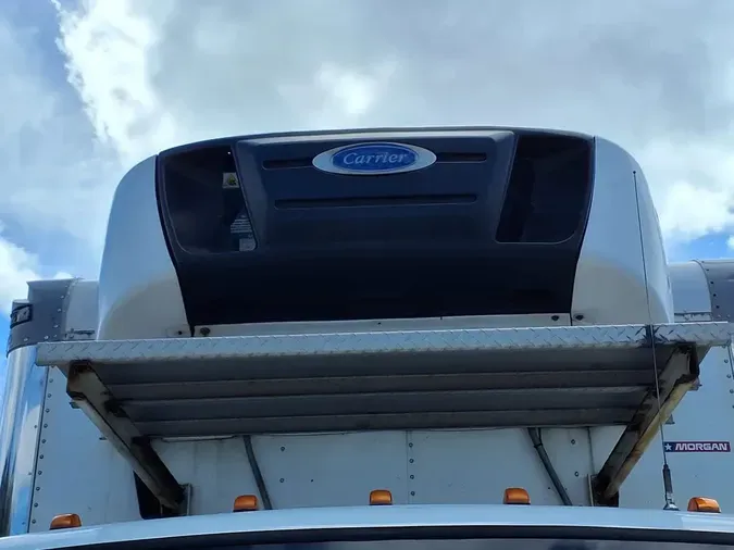 2018 FREIGHTLINER M2 106