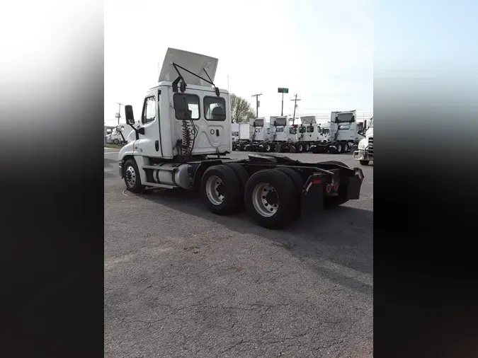 2020 FREIGHTLINER/MERCEDES CASCADIA 125