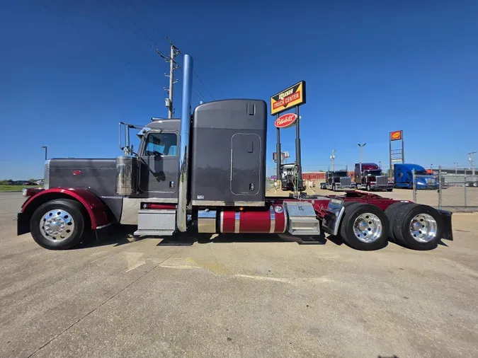 2023 Peterbilt 389fe8938fb19c53ea97143435120457f13