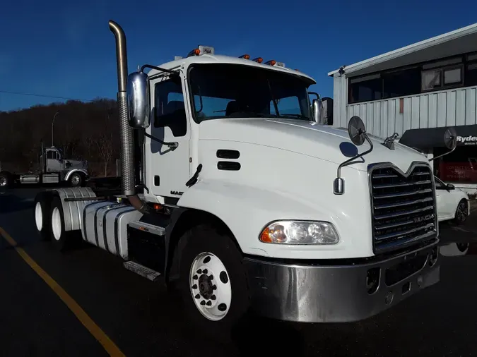 2018 MACK TRUCKS, INC. CXU600